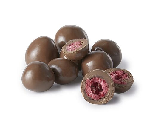 Raspberries in milk chocolate